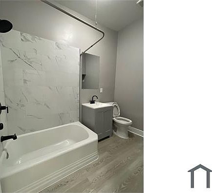 3rd image of 2042 Park Ave APT 5