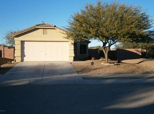 486 W Amber Hawk Ct, Green Valley, AZ 85614