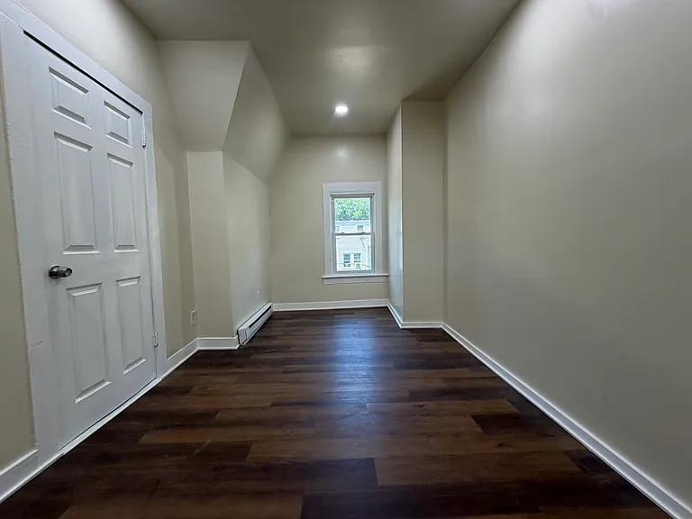 194 Seymour Ave #3 — Photo 6
