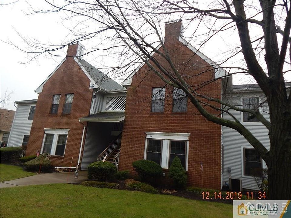 1st image of 255 W Wycoff Way