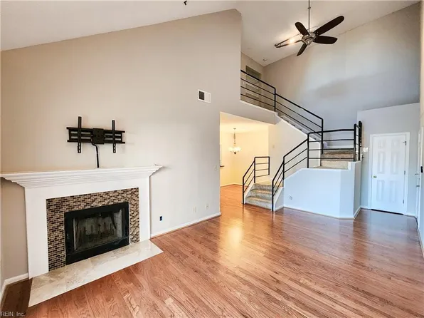 321 Duke St APT 136, Norfolk, VA 23510