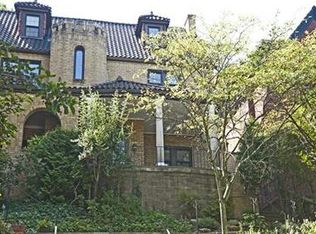 5404 Beacon St, Pittsburgh, PA 15217