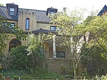 5404 Beacon St photo 1