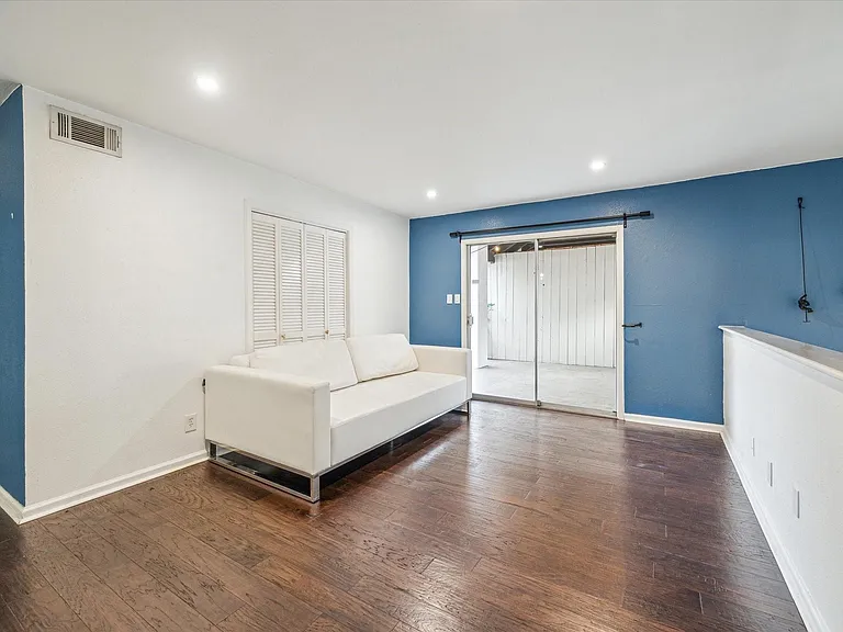 2744 Briarhurst Dr #16 — Photo 3