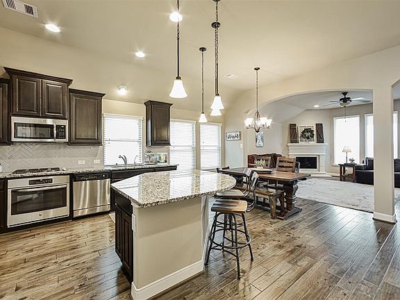 5th image of 2322 Falcon Brook Dr