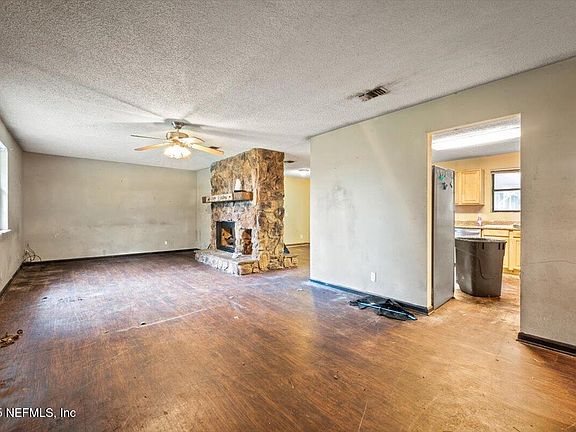 5th image of 219 S WEST Street