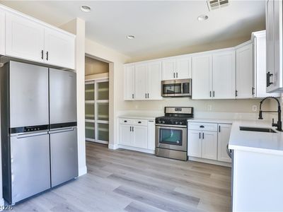 5221 Mountain Garland Ln, North Las Vegas, NV, 89081