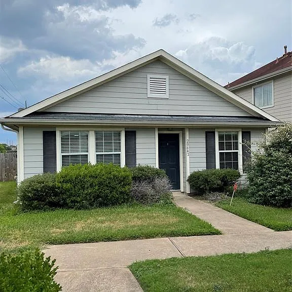 20642 Patriot Park Ln — Photo 1