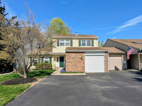 213 Hidden Valley Ln, Newtown, PA 18940