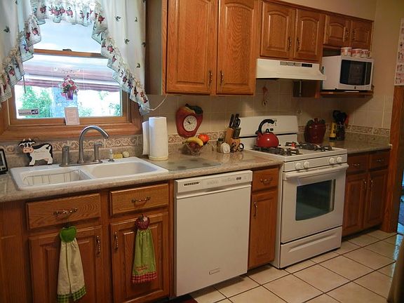 2nd image of 115 Lela Ln