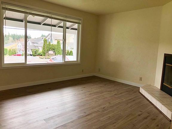 3rd image of 13930 Admiralty Way