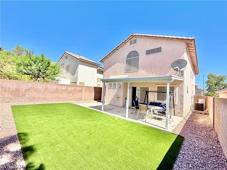 10087 Yellow Canary Ave — Photo 44