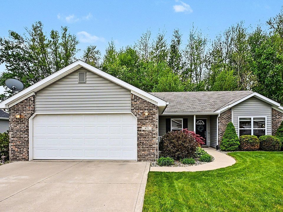 1st image of 671 Stag Dr