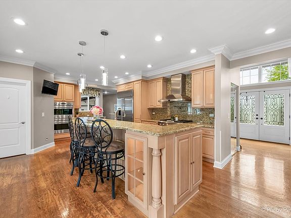 4th image of 2024 Westridge Blvd
