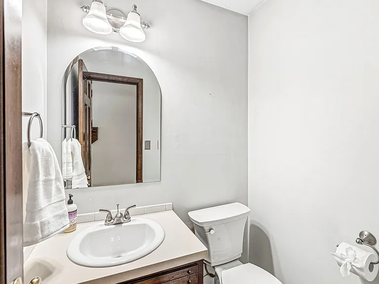365 Beechwood Dr — Photo 8