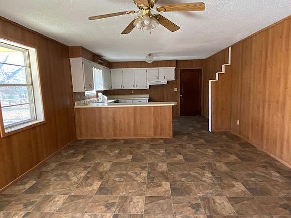 5th image of 1504 S Lake St