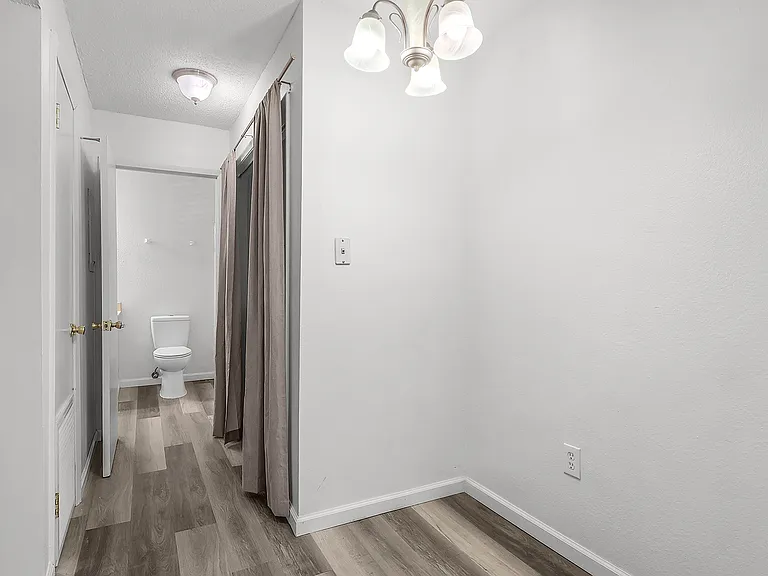 401 N Cromwell Rd #T1 — Photo 13