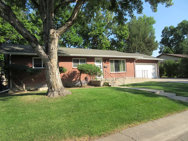 9659 W 63rd Pl — Photo 2