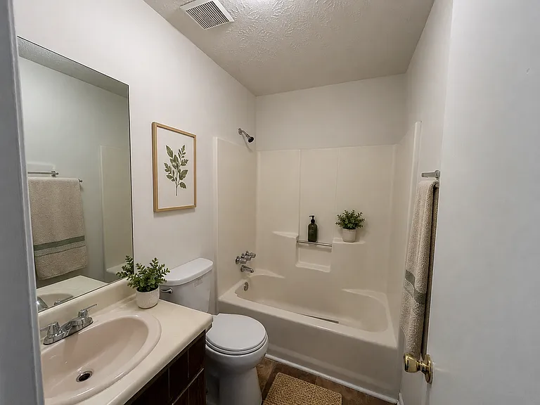 8832-8834 8836 West Hills Ct #LLC — Photo 9