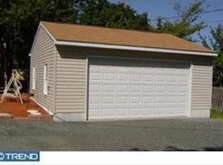 317 Laurelwood Dr, Douglassville, PA 19518