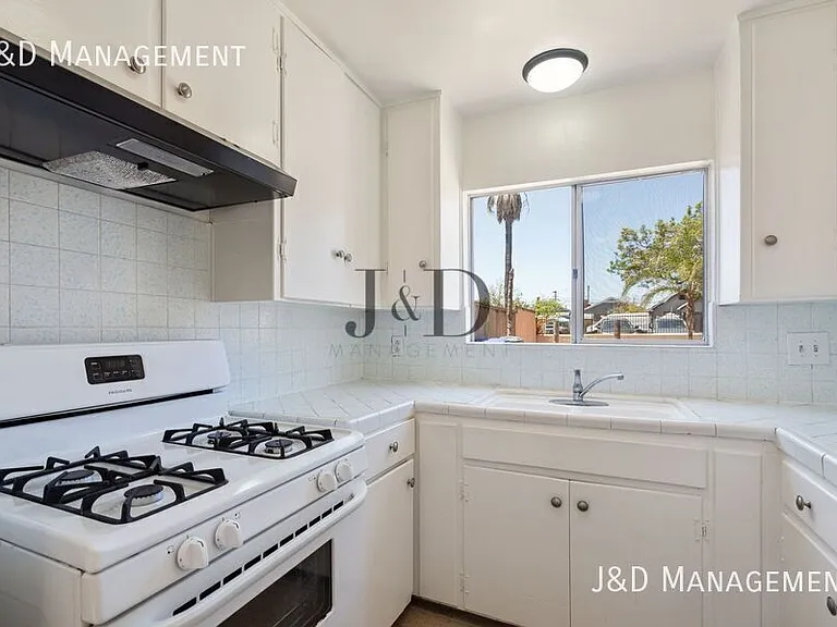 2248 Ocean View Blvd #4 — Photo 5