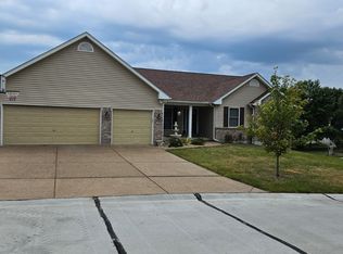 101 Mason Grove Ct, Saint Charles, MO
