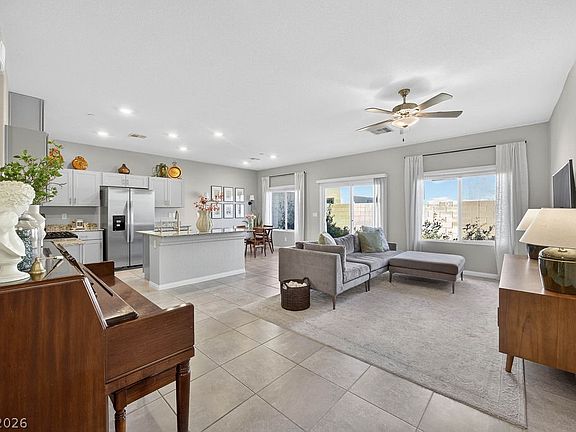 2nd image of 10962 Cambridge Lakes Ave