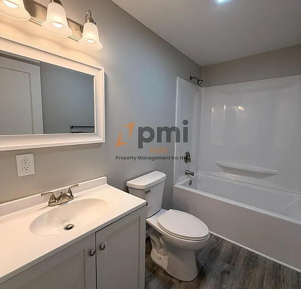 99-105 McAlpin St #105 MCALPIN ST — Photo 9