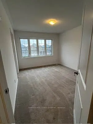 183 Werry Ave — Photo 11