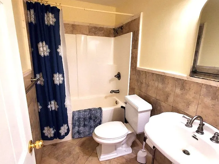 1601 Hopkins Dr — Photo 15