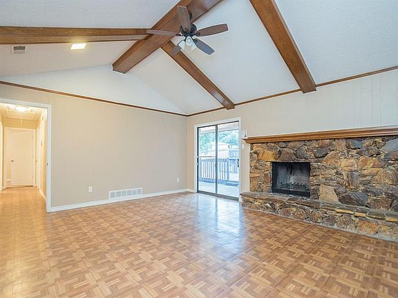 5th image of 540 Bayberry Ln
