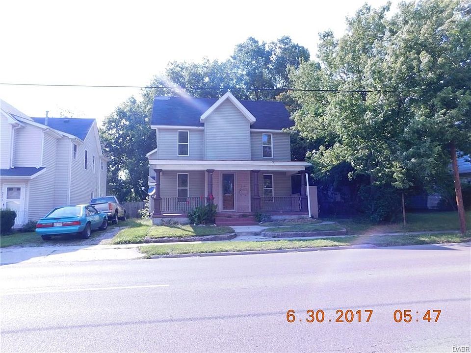 1st image of 819 S River St