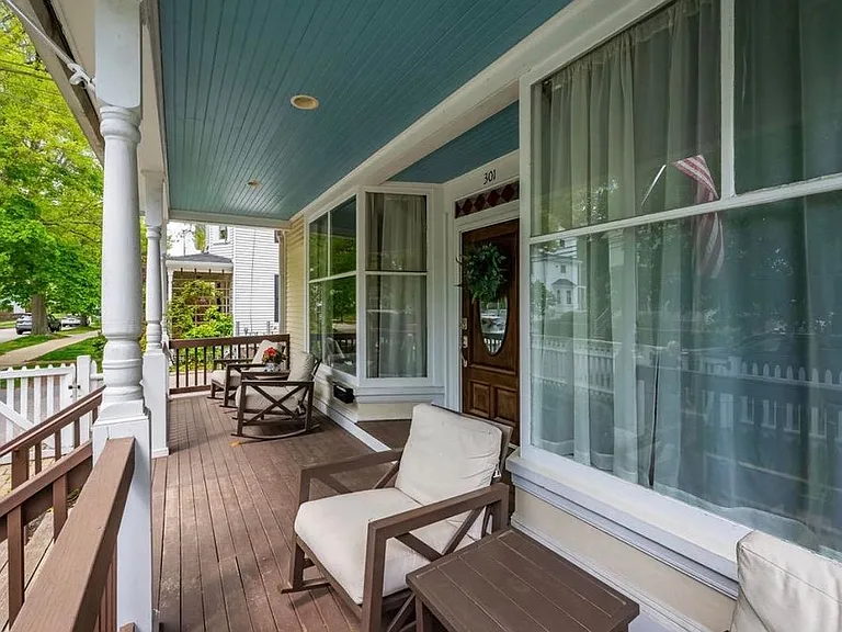 301 Richards Ave — Photo 3