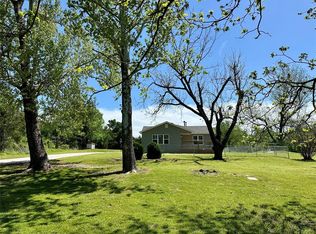 1923 W Slover Rd, Shawnee, OK 74801