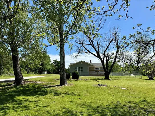 1923 W Slover Rd, Shawnee, OK 74801