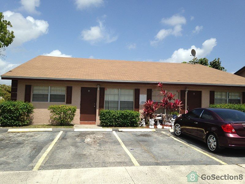 1st image of 2200 NW 15th Ave APT A