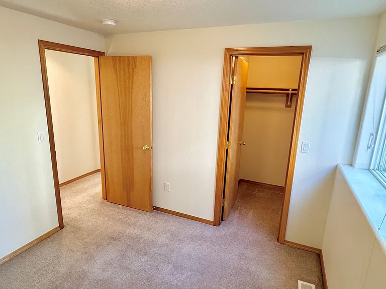 8702 NE Glisan St — Photo 22