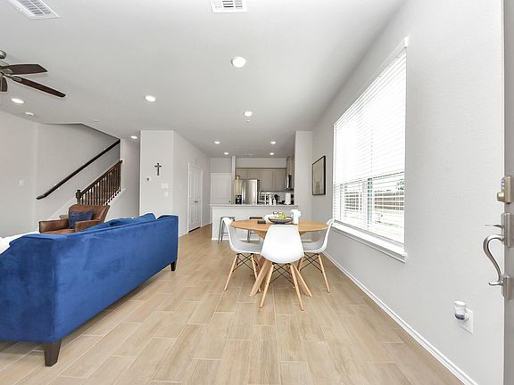 4th image of 8002 Scanlan Oak