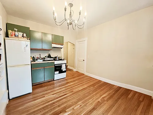 72 Strathmore Rd #7A Photo 1