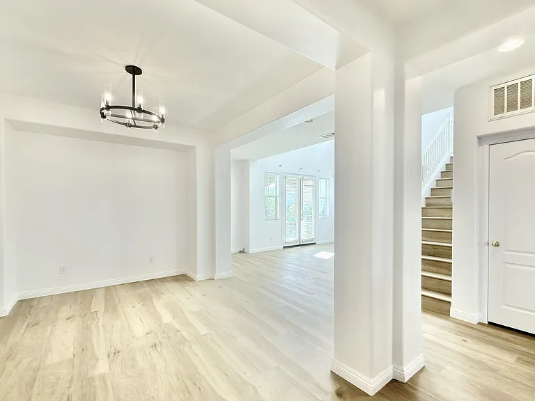 34619 Chinaberry Dr — Photo 6