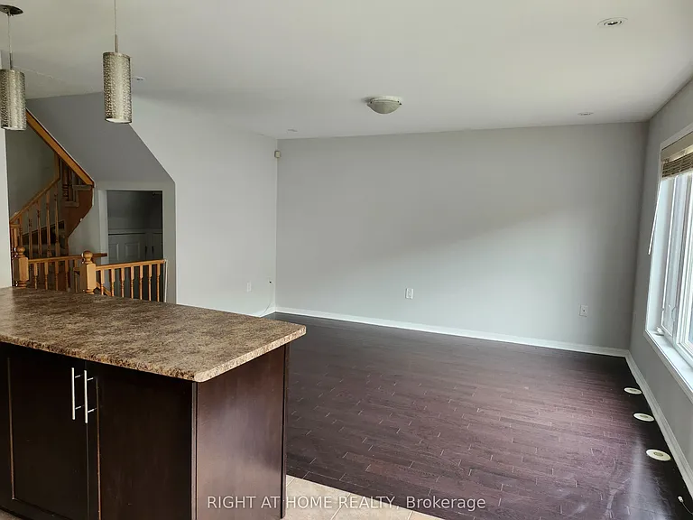 786 Bolingbroke Dr — Photo 22