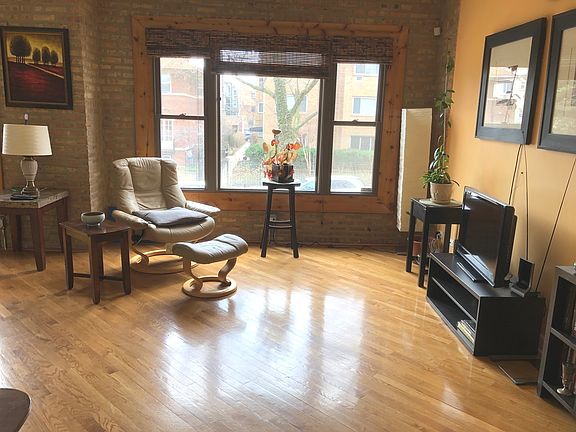 4th image of 1652 W Farwell Ave APT 1L