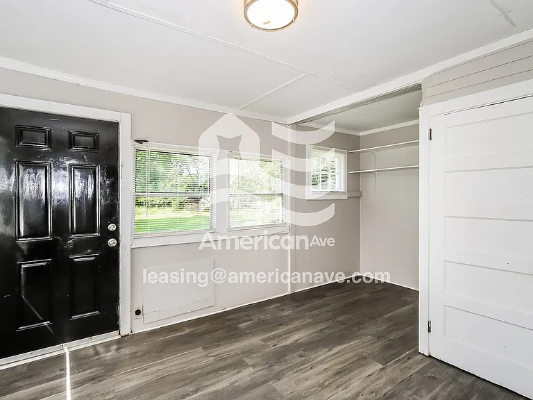 935721_005_wm_-_living_room_12902458.jpg