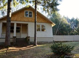 215 Lockes Village Rd, Wendell, MA 01379