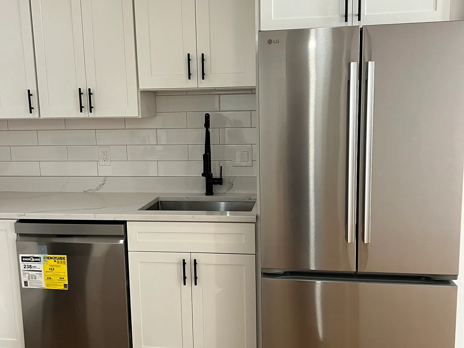 1 bed, 1.0 bath, $2,800 — Photo 2