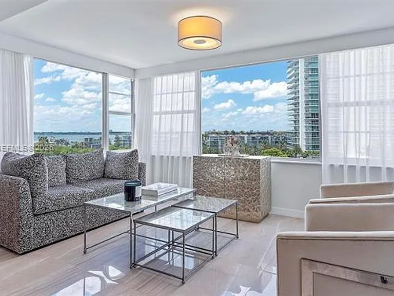 16 Island Ave #7C — Photo 4