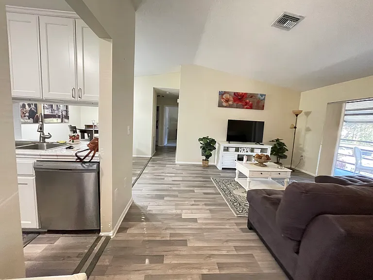 8418 Gardens Cir — Photo 2