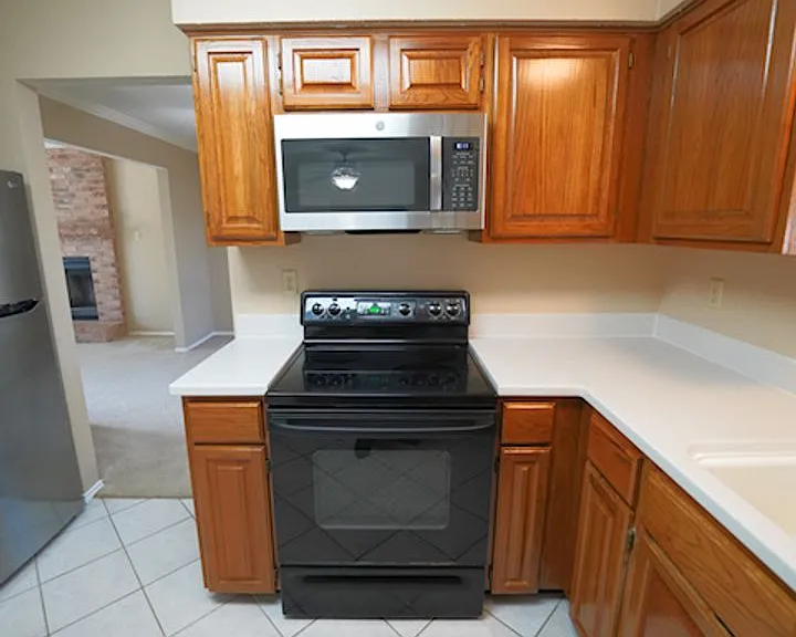 7315 Park West Dr — Photo 12