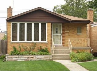 7754 Meade Ave, Burbank, IL