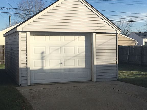 3rd image of 3551 20th St